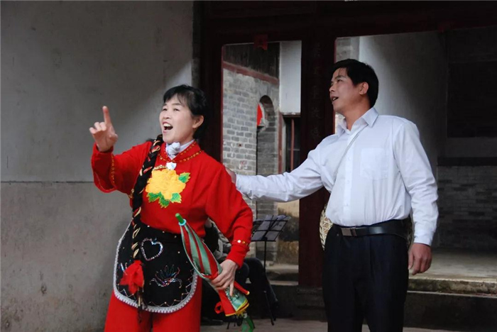 覃塘地方戏.jpg