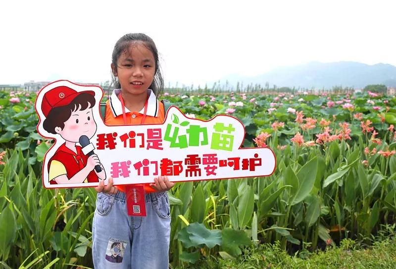 韦莹莹（港宁小学三年级）.jpg