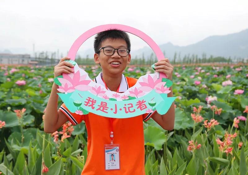 李政（港北四中七年级）.jpg