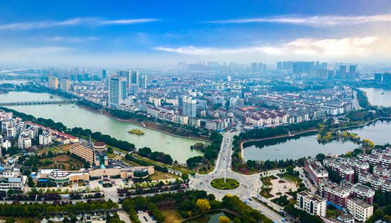 【百年奋斗路 百城访初心】系列报道：根植红土地 走出新天地