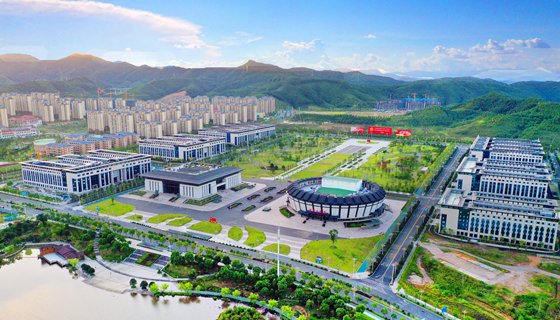 【百年奋斗路 百城访初心】系列报道：武夷山下红旗如画