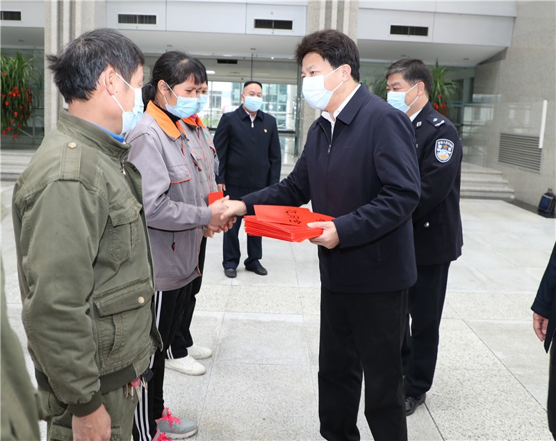 Lady Gaga新片《古馳》達成 扮演行刺親婦的老婆